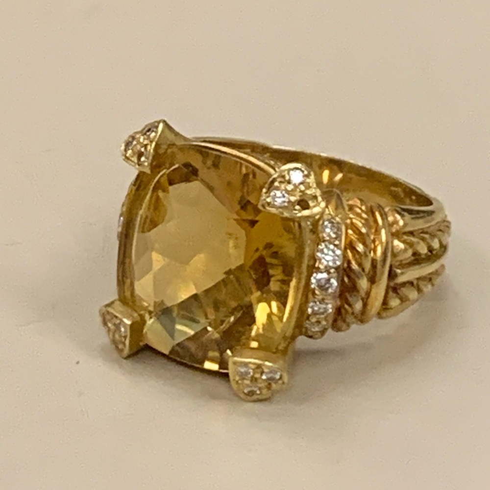 judith Ripka 18k ring size 8.5
